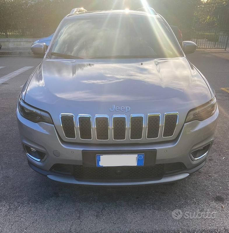 Grigio Usata 2019 Jeep Cherokee SUV | 13.500 € (Super prezzo) - Immagine 1/4