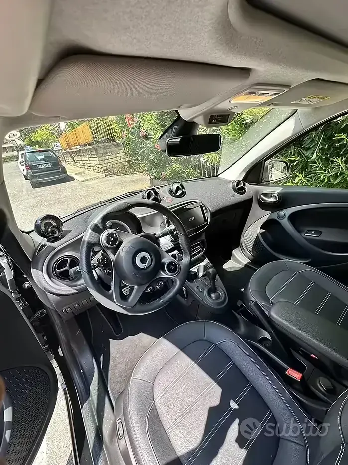 Usata Smart ForFour 90 CV (66 kW) 2018 Grigio Utilitaria