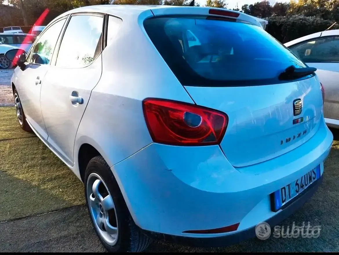 Usata Seat Ibiza 85 CV (62 kW) 2008 Bianco Berlina