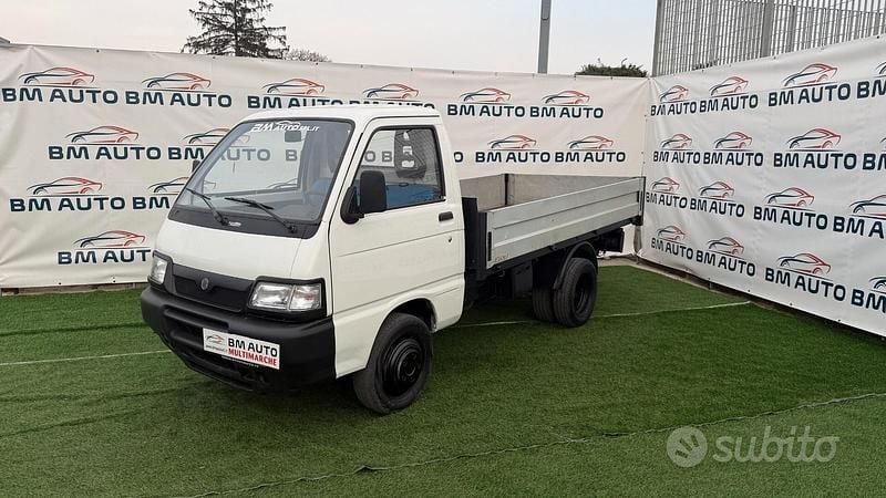 Usata Piaggio Porter 65 CV (47 kW) 2004 Bianco Berlina