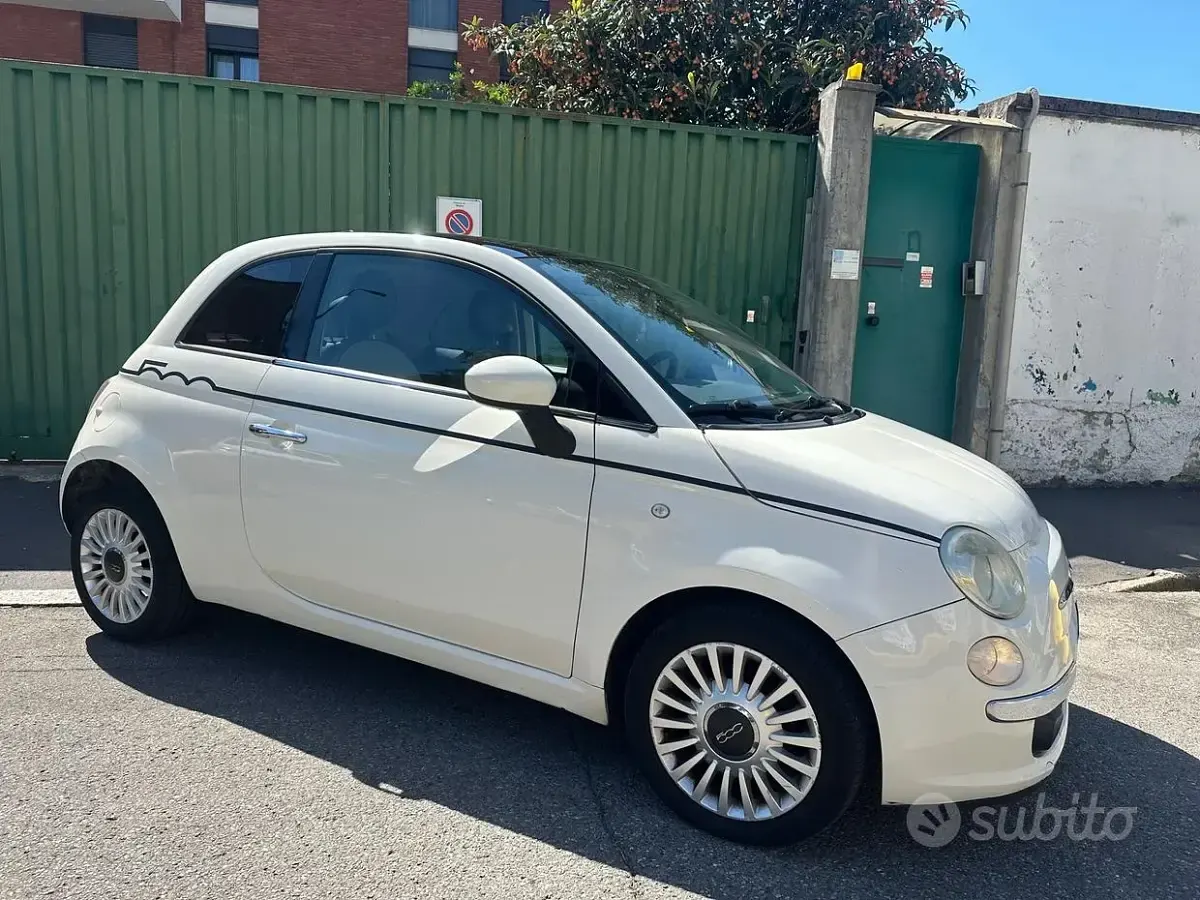Usata Fiat 500 Lounge 69 CV (50 kW) 2011 Bianco Berlina