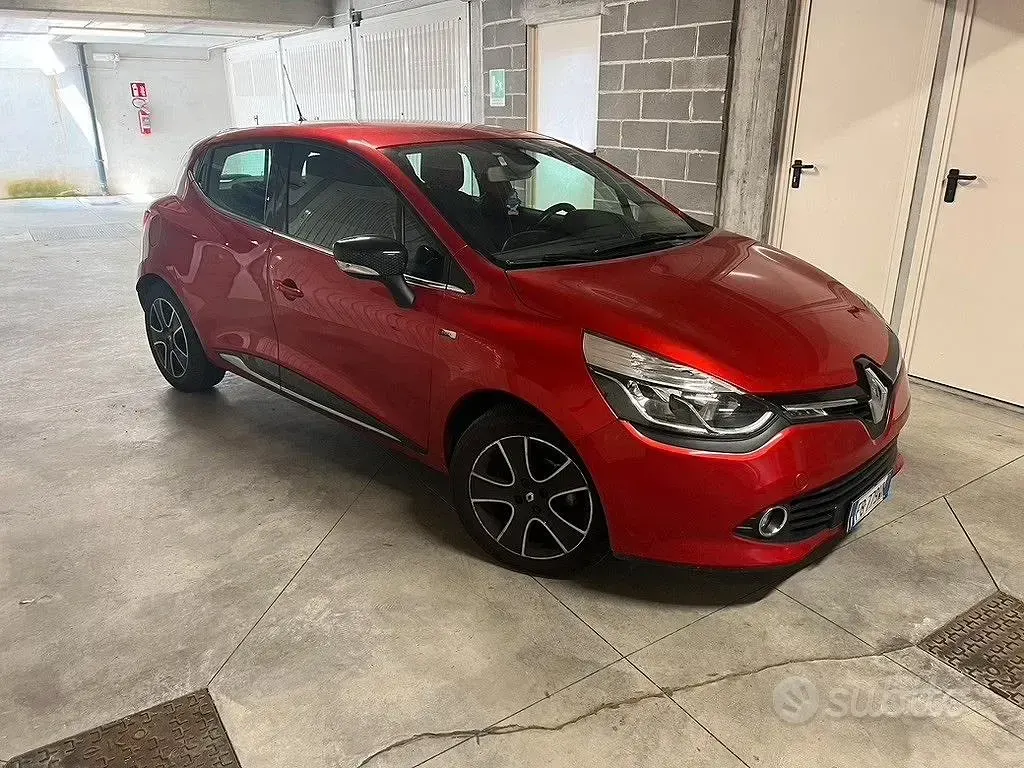 Usata Renault Clio 75 CV (55 kW) 2015 Rosso Utilitaria