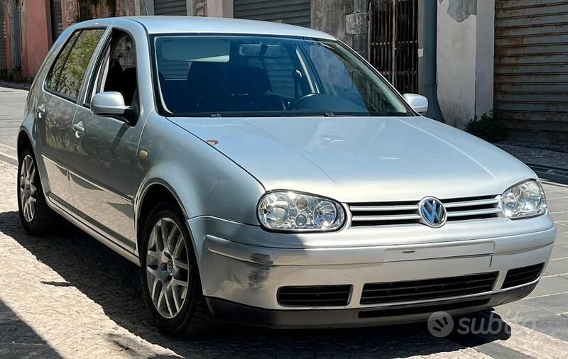 Grigio Usata 1999 VW Golf IV Due volumi | 2300 € (Super prezzo) - Immagine 1/4