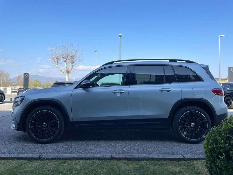 Nuova Mercedes GLB200 150 CV (110 kW) 2026 Argento hightech SUV