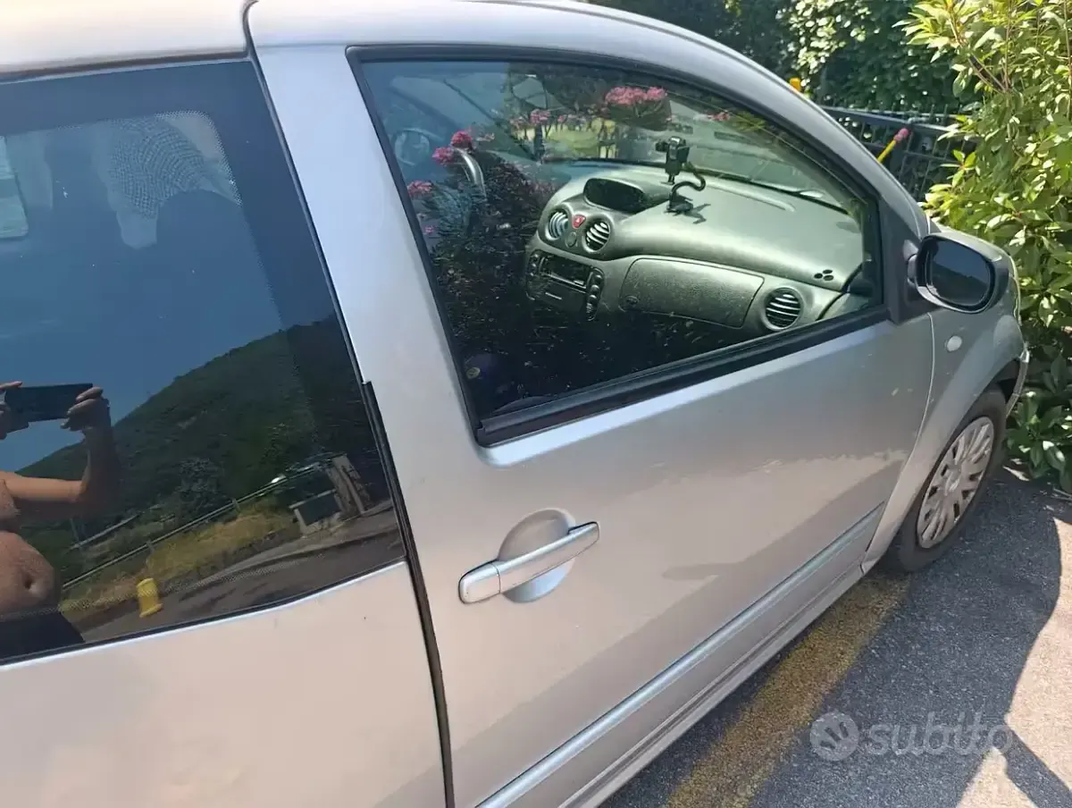 Usata Citroën C2 60 CV (44 kW) 2004 Grigio Utilitaria
