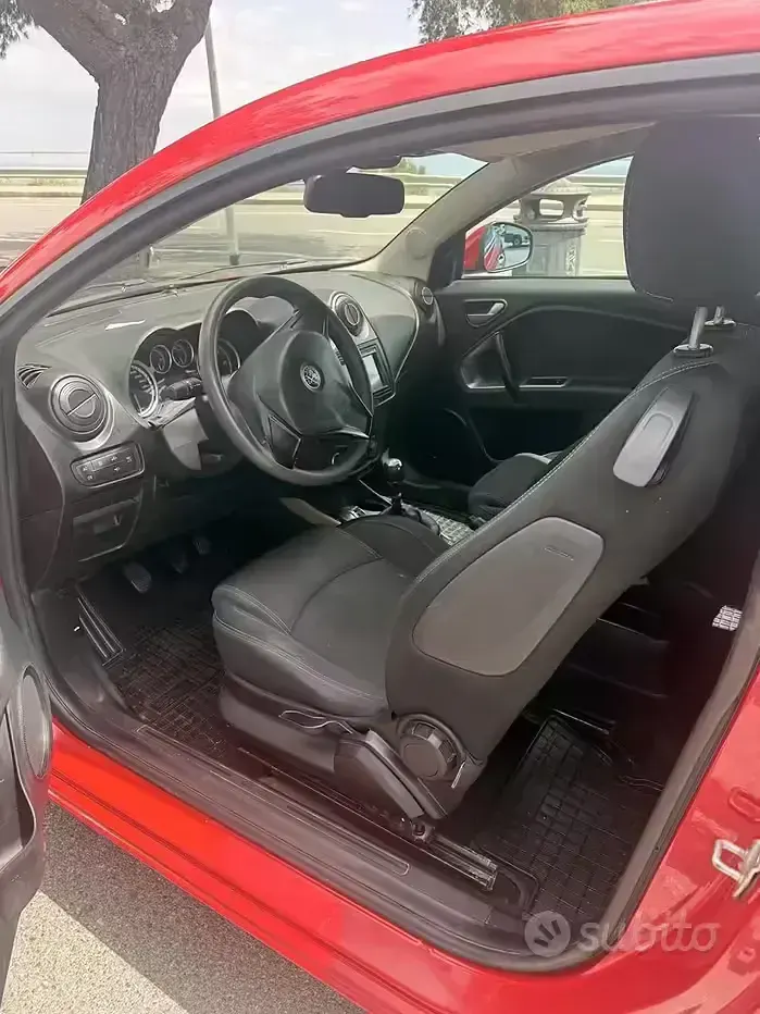Second-hand Alfa Romeo MiTo 95 CP (69 kW) 2017 Roșu Hatchback