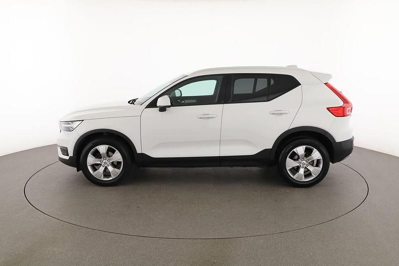 Usata Volvo XC40 Momentum 163 CV (119 kW) 2021 Bianco SUV