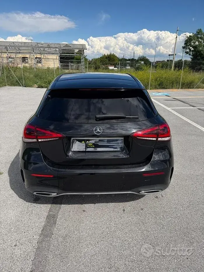 Usata Mercedes 200 Premium 163 CV (119 kW) 2023 Nero Berlina