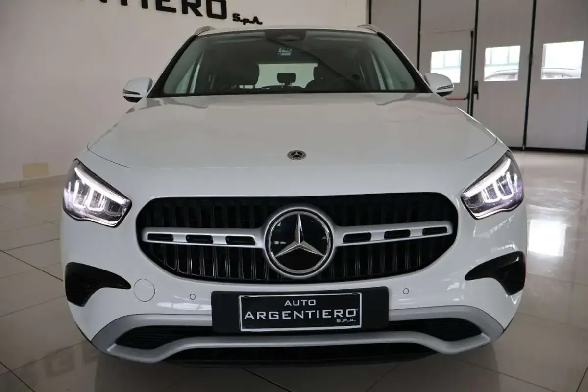 Usata Mercedes GLA180 Advanced 116 CV (85 kW) 2025 Bianco SUV