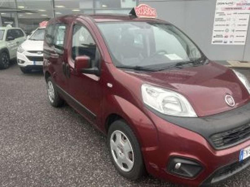Rosso Usata 2018 Fiat Qubo Lounge Monovolume | 8800 € (Buon prezzo) - Immagine 1/4