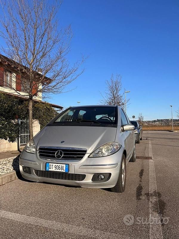 Usata Mercedes A200 140 CV (102 kW) 2007 Grigio Berlina