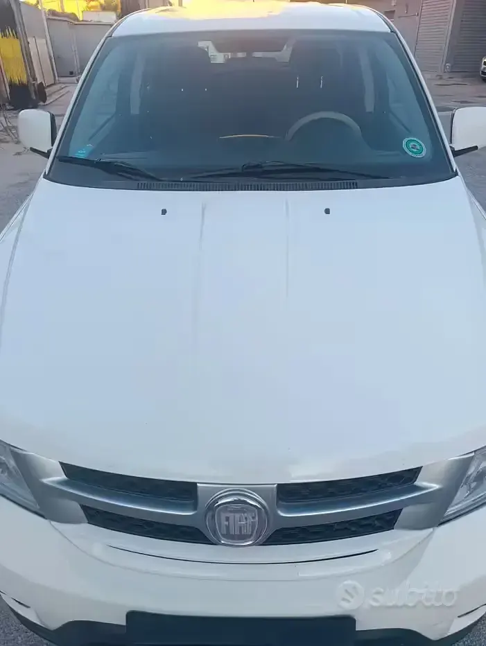 Usata Fiat Freemont 140 CV (102 kW) 2013 Bianco SUV