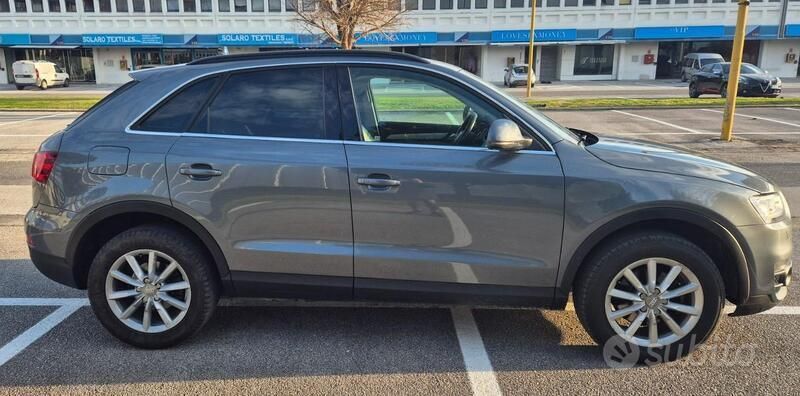 Usata Audi Q3 Advanced Plus 140 CV (102 kW) 2012 Grigio SUV