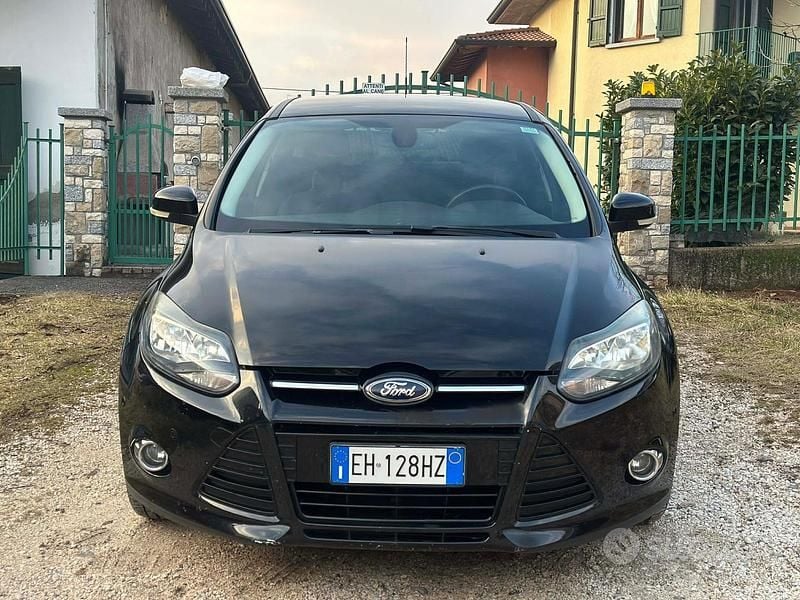 Usata Ford Focus Titanium 116 CV (85 kW) 2011 Nero Station wagon