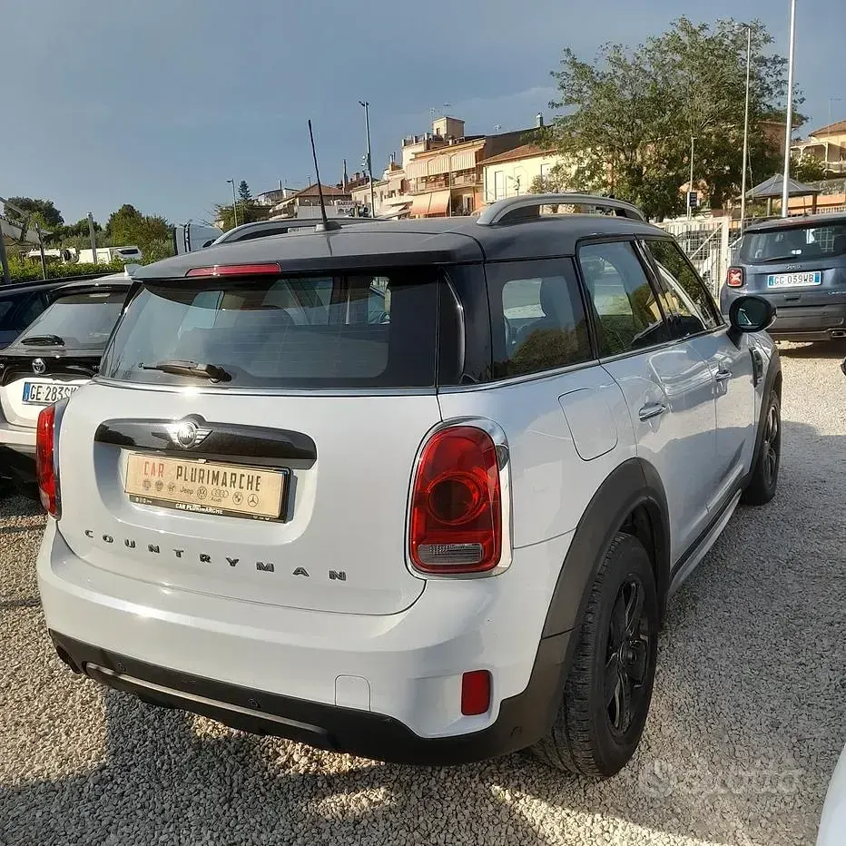 Usata Mini Cooper D Countryman Business 116 CV (85 kW) 2018 Bianco SUV