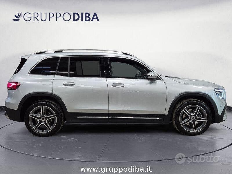Usata Mercedes GLB200 Premium 150 CV (110 kW) 2023 Grigio SUV