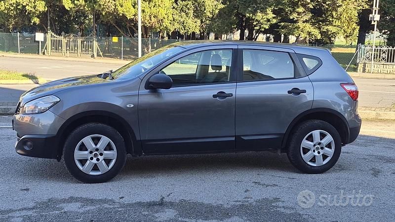 Usata Nissan Qashqai Tekna 110 CV (80 kW) 2011 Grigio SUV