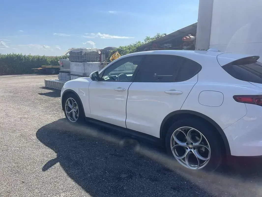 Usata Alfa Romeo Stelvio Business 179 CV (131 kW) 2018 SUV