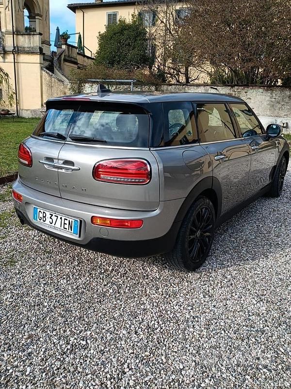 Usata Mini One Clubman 102 CV (75 kW) 2020 Grigio Station wagon