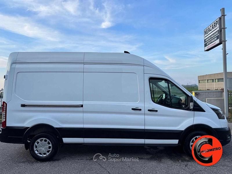 Usata Ford Transit 170 CV (125 kW) 2022 Bianco pastello Berlina