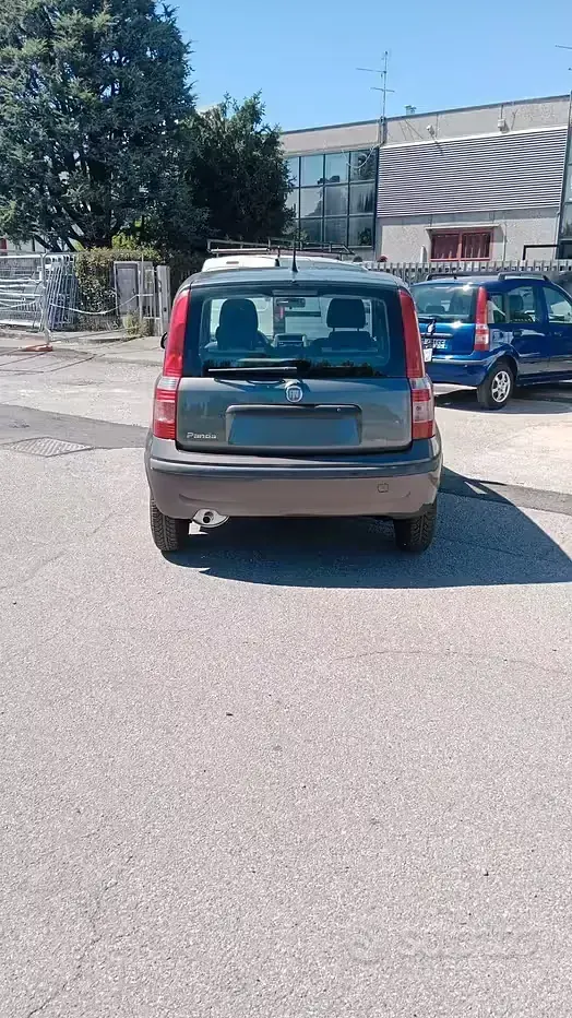 Usata Fiat Panda Active 69 CV (50 kW) 2011 Grigio Utilitaria
