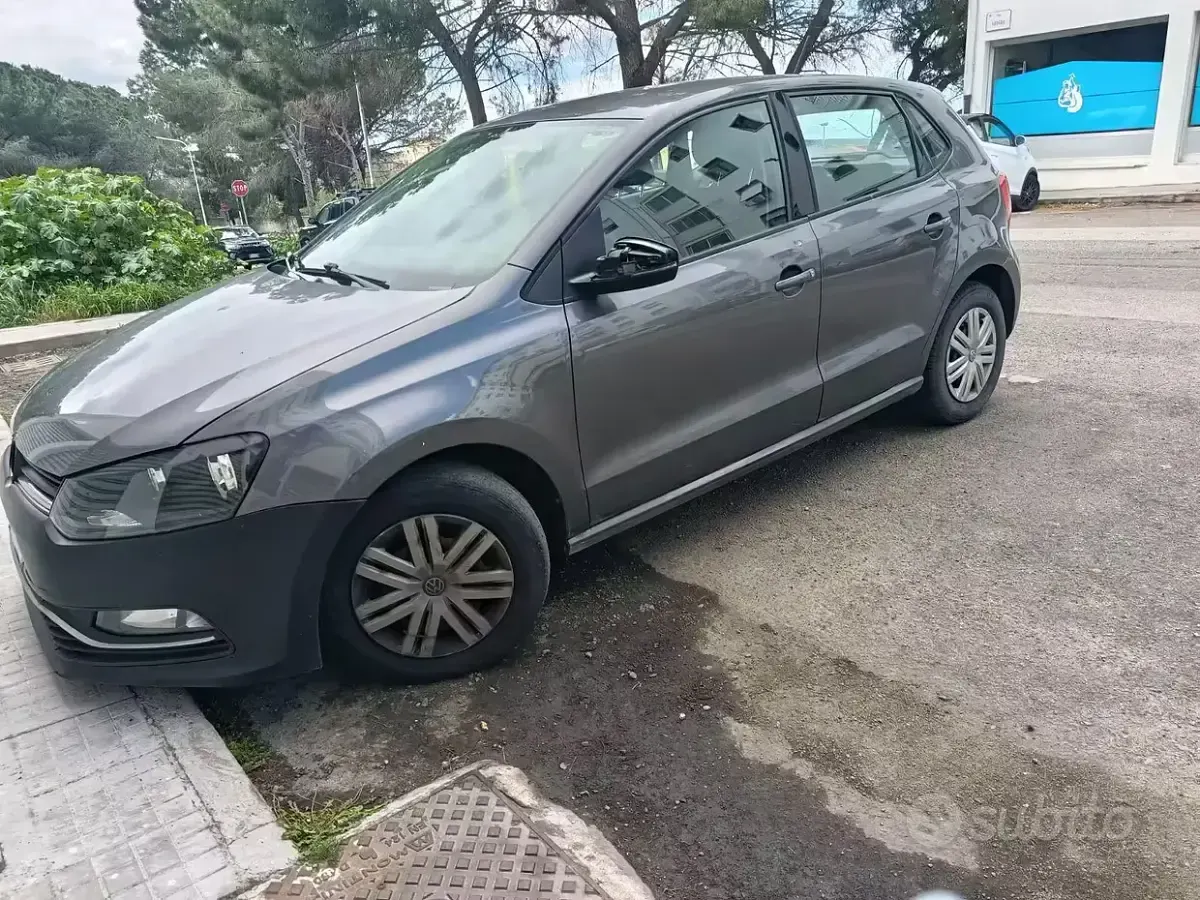 Usata VW Polo 75 CV (55 kW) 2017 Grigio Berlina