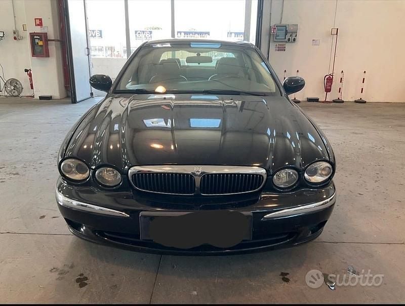 Usata Jaguar X-type Executive 230 CV (169 kW) 2003 Nero Berlina