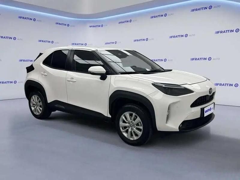 Usata Toyota Yaris Cross Business Edition 177 CV (130 kW) 2025 Bianco SUV