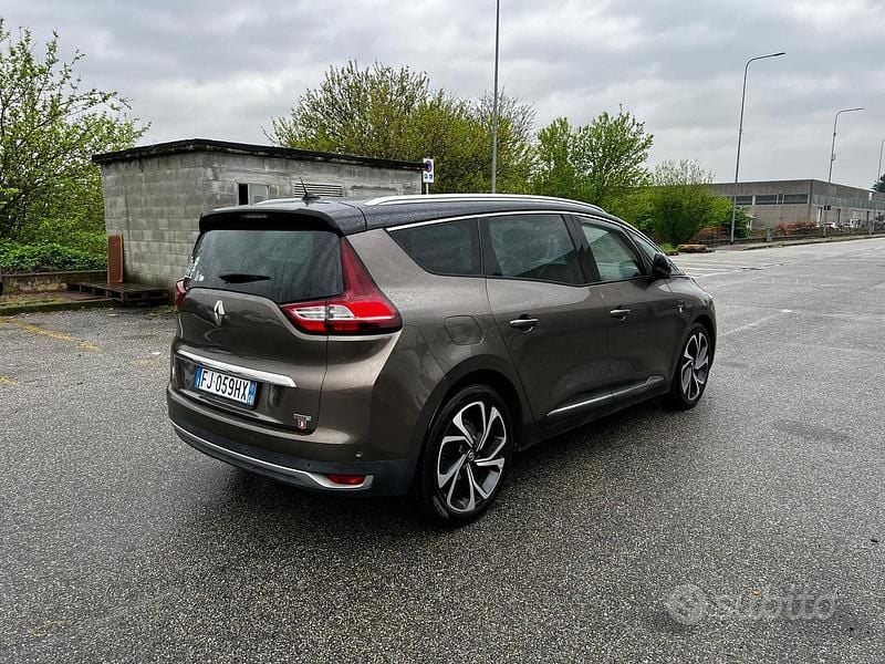 Usata Renault Grand Scénic IV Bose Edition 110 CV (80 kW) 2017 Grigio Monovolume
