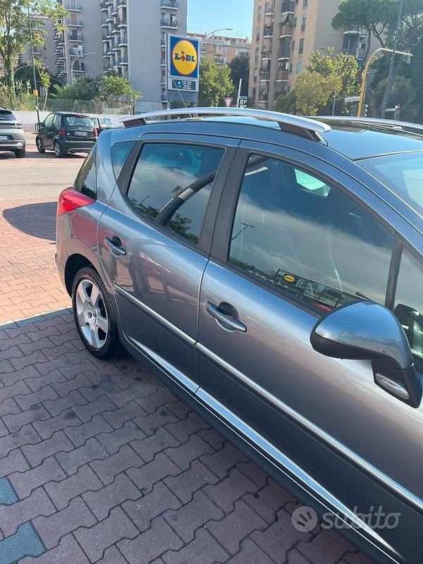 Usata Peugeot 207 2011 Grigio Station wagon