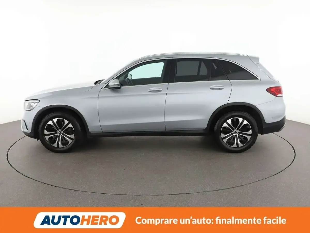 Usata Mercedes GLC220 Business 194 CV (142 kW) 2022 Argento SUV