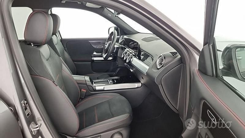 Usata Mercedes GLB220 Advanced Plus 190 CV (139 kW) 2024 Grigio SUV