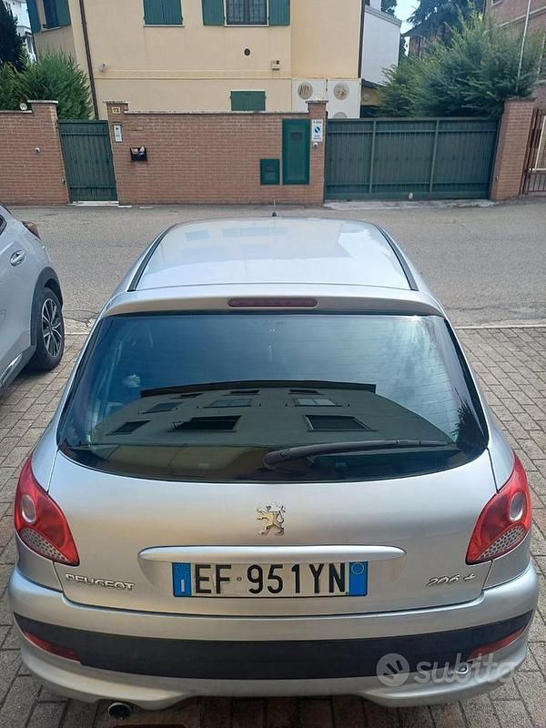Usata Peugeot 206 60 CV (44 kW) 2011 Grigio Utilitaria