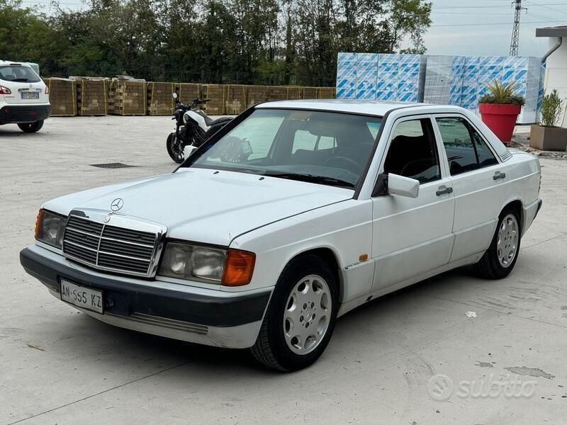 Usata Mercedes 190 75 CV (55 kW) 1990 Bianco Berlina