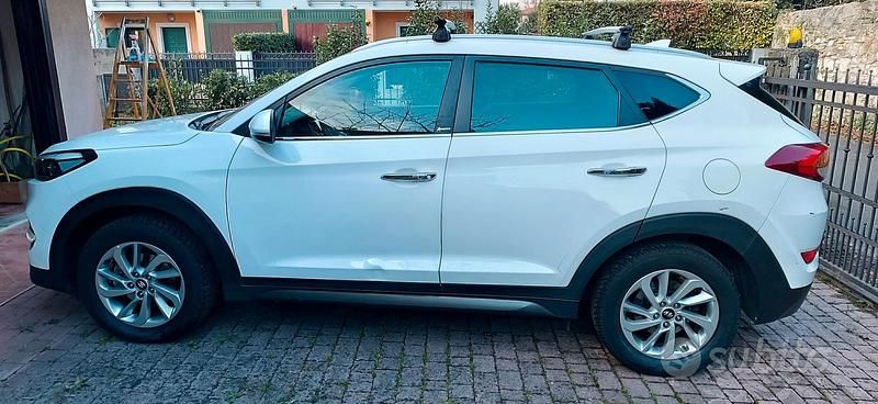 Usata Hyundai Tucson 116 CV (85 kW) 2016 Bianco SUV