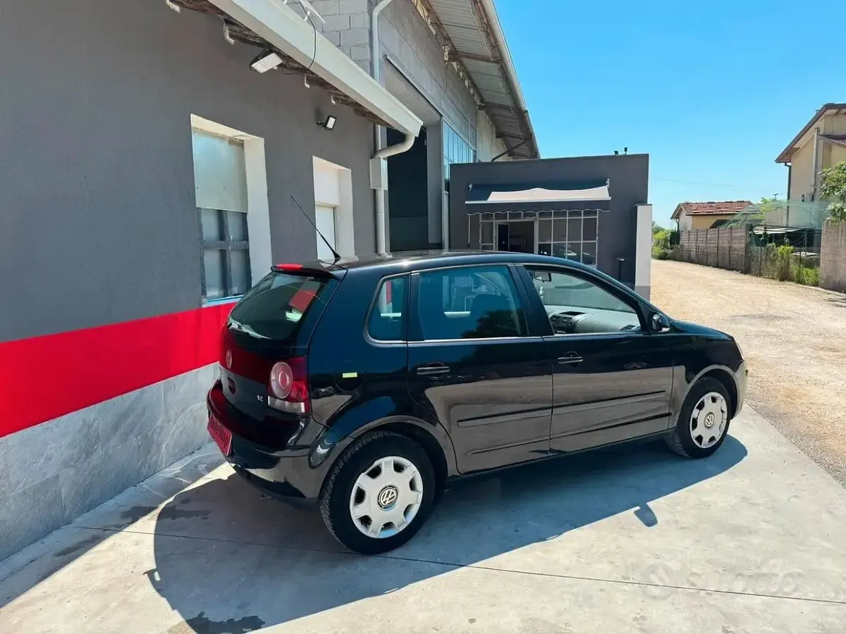 Usata VW Polo Comfortline 64 CV (47 kW) 2007 Nero Utilitaria