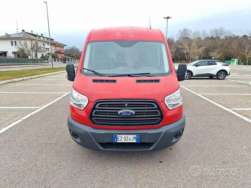Usata Ford Transit 125 CV (91 kW) 2015 Rosso Berlina