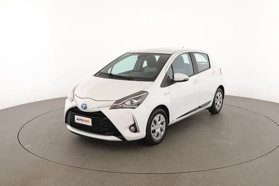 Begagnad Toyota Yaris Hybrid Active 101 HK (74 kW) 2018