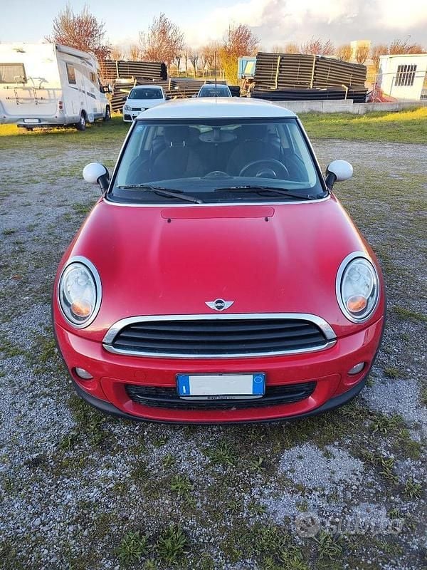 Usata Mini One D 90 CV (66 kW) 2012 Rosso Utilitaria