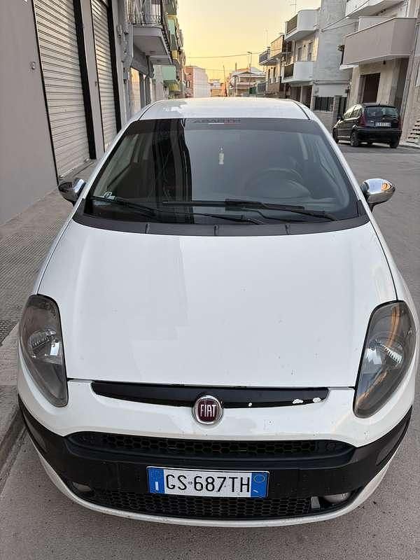 Usata 2011 Fiat Punto Evo Sport Due volumi | 4450 € (Ottimo prezzo) - Immagine 1/4