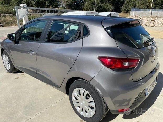 Usata Renault Clio IV 89 CV (65 kW) 2015 Grigio Utilitaria