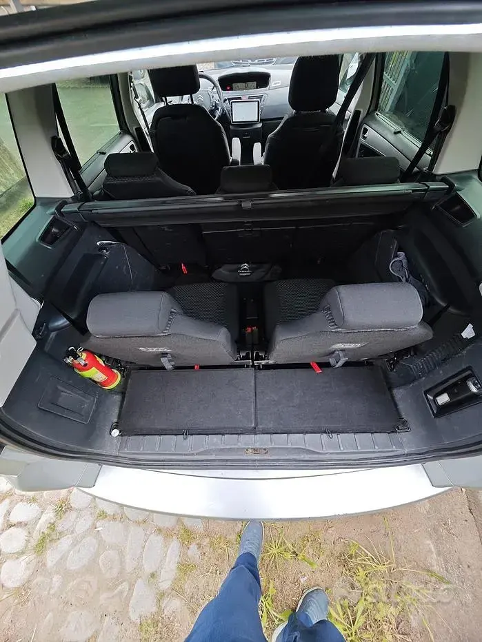 Usata Citroën Grand C4 Picasso 112 CV (82 kW) 2011 Grigio Monovolume