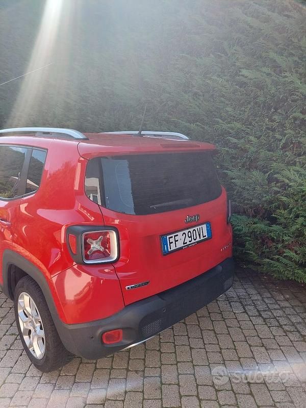 Usata Jeep Renegade Limited 120 CV (88 kW) 2014 Rosso SUV