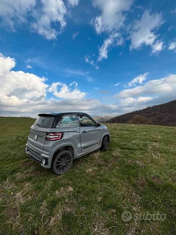 Usata Ligier JS60 2024 Grigio Utilitaria