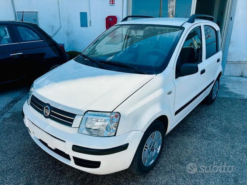 Bianco Usata 2009 Fiat Panda Dynamic Utilitaria | 4400 € (Cara) - Immagine 1/4
