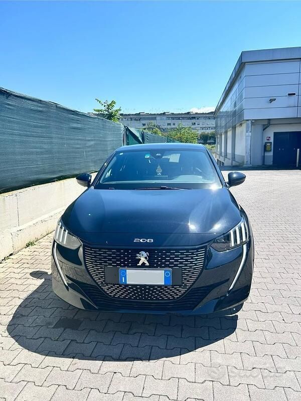 Nero Usata 2023 Peugeot 208 GT Due volumi | 18.000 € (Molto cara) - Immagine 1/4