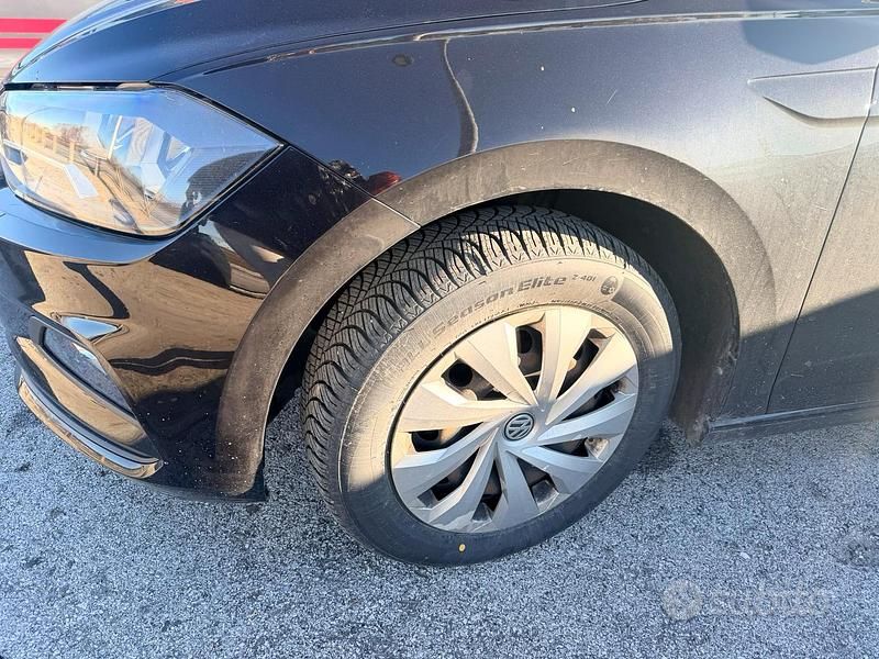 Usata VW Polo Trendline 90 CV (66 kW) 2017 Nero Berlina