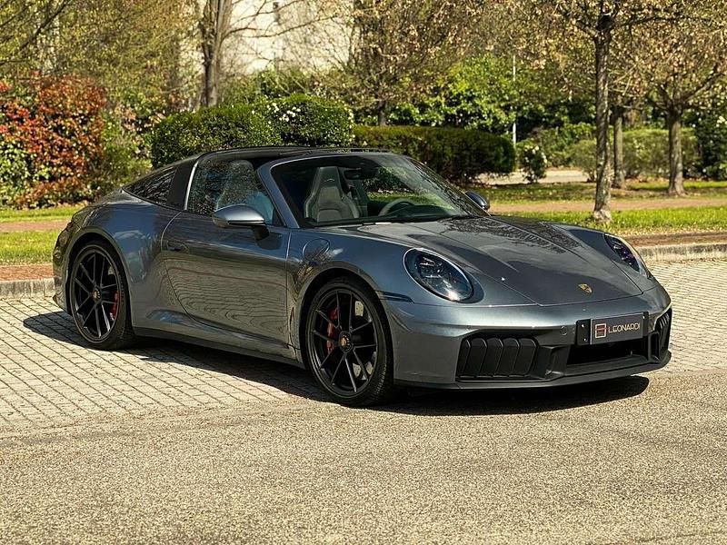 Second-hand Porsche 911 485 CP (356 kW) 2024 Gri Cabrio