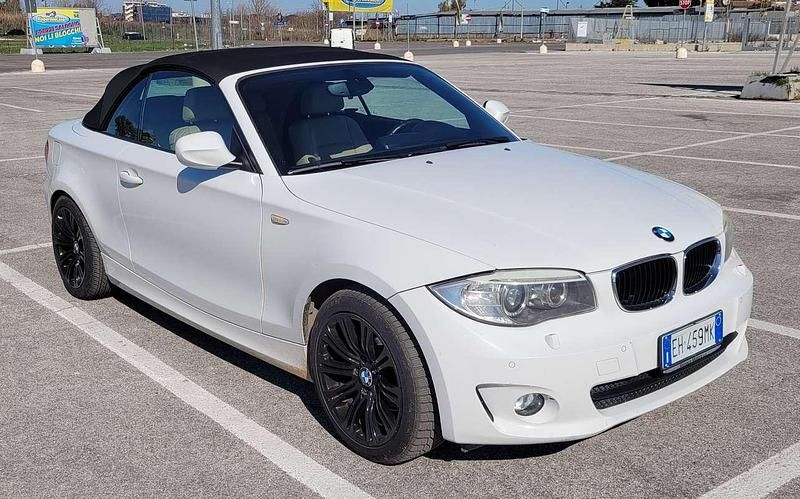 Usata BMW 120 Cabriolet Efficient Dynamics 177 CV (130 kW) 2011 Bianco Cabrio