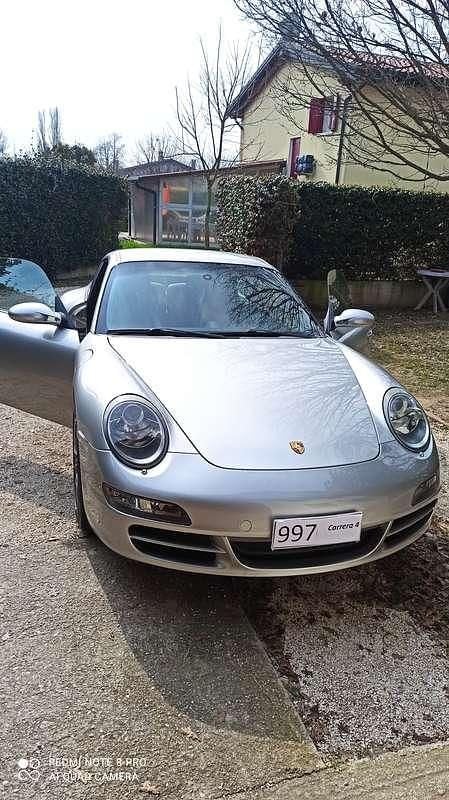 Usata Porsche 911 Carrera 4 325 CV (239 kW) 2006 Argento Coupé